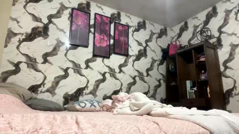 Snapshot of yari28041 chatting on 05.29.26 yari28041 online show from 05.29.26