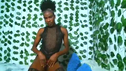 YARITHZA online show from 12.15.24