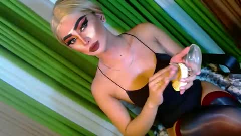 miss yasii online show from 09.21.25