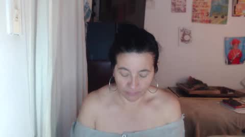 yasmin_love85 online show from 10.10.25