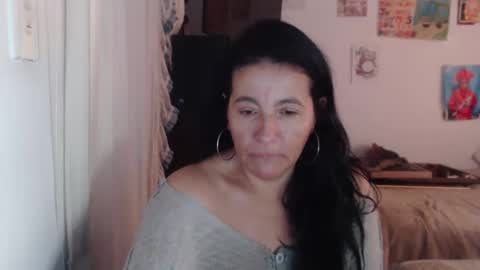 yasmin_love85 online show from 11.19.25