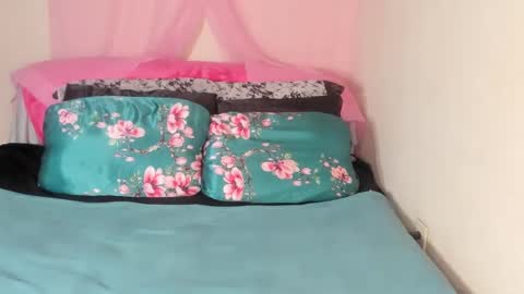 Snapshot of yasminayazzie chatting on 02.24.25 Yasmina online show from 02.24.25