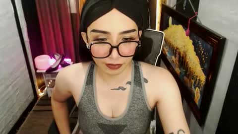 Snapshot of yassiered chatting on 05.18.26 yassiered online show from 05.18.26