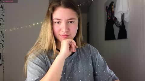 Yasyaa  online show from 01.05.25