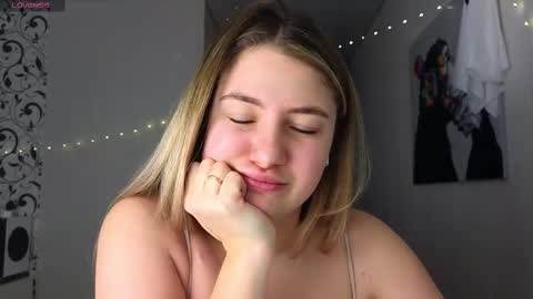 Yasyaa  online show from 02.10.25