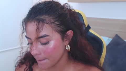 yaya23x online show from 02.05.25