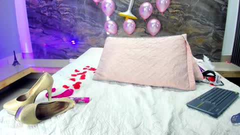 Snapshot of yaya____ chatting on 03.09.25 yaya____ online show from 03.09.25