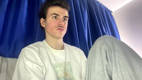 Snapshot of yayay333 chatting on 01.12.26 yayay333 online show from 01.12.26