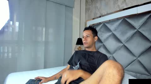 yayi derek  online show from 01.21.25