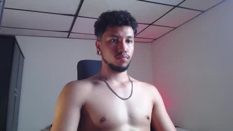 Snapshot of yeff_stone chatting on 10.24.25 yeff online show from 10.24.25