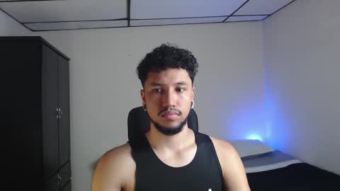 Snapshot of yeff_stone chatting on 11.07.25 yeff online show from 11.07.25