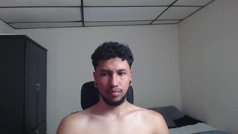 Snapshot of yeff_stone chatting on 12.13.25 yeff online show from 12.13.25