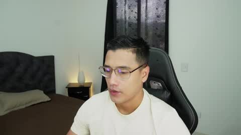 YEICO LEVIT online show from 12.21.25