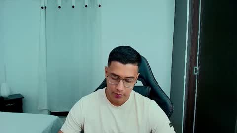 Snapshot of yeico837992 chatting on 02.08.26 YEICO LEVIT online show from 02.08.26