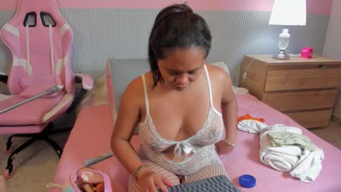 Snapshot of yeika_foxy chatting on 03.18.26 yeika_foxy online show from 03.18.26