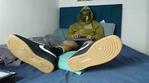 yeisongomezz online show from 12.21.25