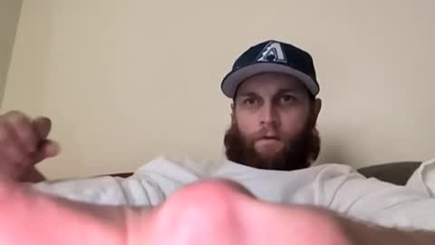 Snapshot of yekim69 chatting on 11.10.25 Jennmike online show from 11.10.25