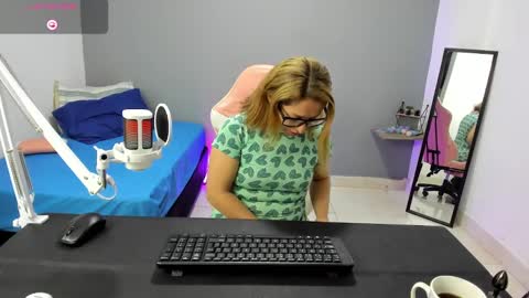 yelena03 online show from 01.16.25