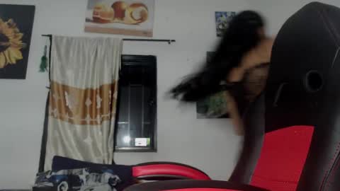 Snapshot of yemaya_28 chatting on 10.25.25 Yemaya 28 online show from 10.25.25