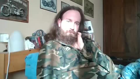 Snapshot of yeti_92 chatting on 02.15.25 yeti_92 online show from 02.15.25