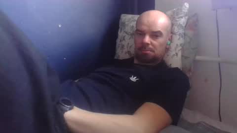 Snapshot of yewloo chatting on 03.08.25 yewloo online show from 03.08.25