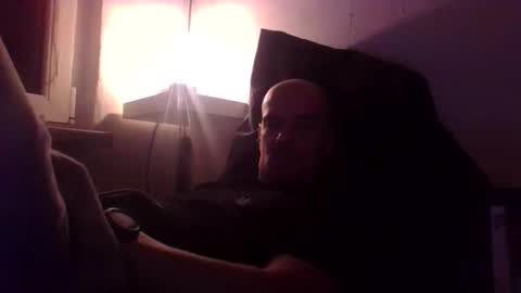 Snapshot of yewloo chatting on 11.19.25 yewloo online show from 11.19.25