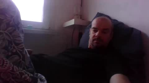 Snapshot of yewloo chatting on 11.29.25 yewloo online show from 11.29.25