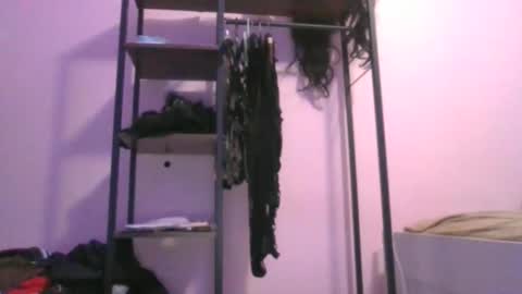 yin476 online show from 10.24.25