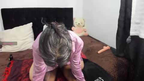 yinyyanghot online show from 10.21.25