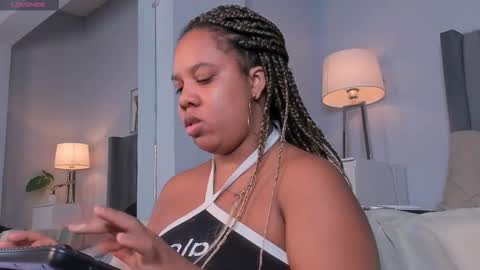 roxie reyes  online show from 09.21.25