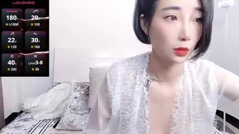 yiwa2025 online show from 12.02.25