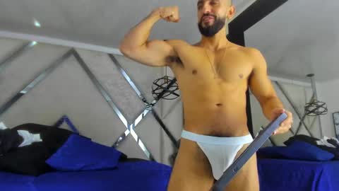 Yiyo online show from 02.15.25