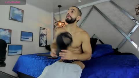 Yiyo online show from 03.04.25