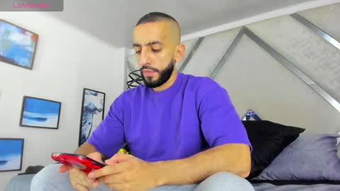 Yiyo online show from 03.06.25