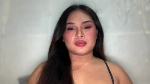 yllana love online show from 04.13.26