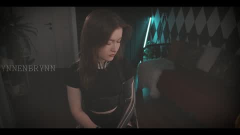 ynnenbrynn online show from 12.04.24