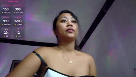yoga_yogi online show from 10.11.25