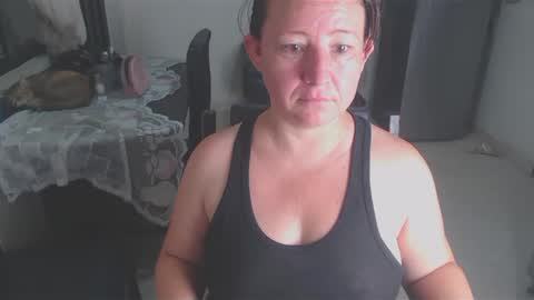 Snapshot of yohis_kiut25 chatting on 01.22.25 yohis online show from 01.22.25