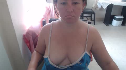 Snapshot of yohis_kiut25 chatting on 03.10.25 yohis online show from 03.10.25