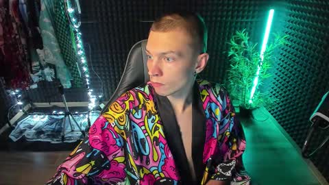 Snapshot of yoi_aji chatting on 10.31.25 You can ask my name in pm online show from 10.31.25