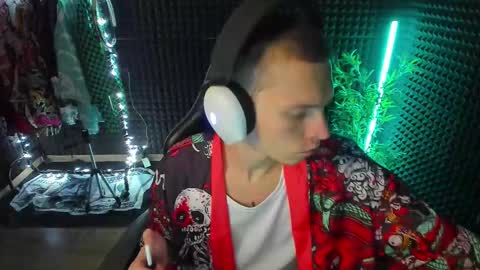 Snapshot of yoi_aji chatting on 11.06.25 You can ask my name in pm online show from 11.06.25