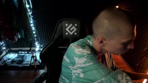 Snapshot of yoi_aji chatting on 11.21.25 You can ask my name in pm online show from 11.21.25