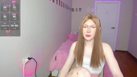 Snapshot of yoi_mika chatting on 10.29.25 Mikaella - Mika online show from 10.29.25