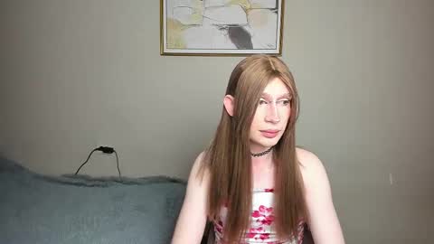 Mikaella - Mika online show from 11.26.25