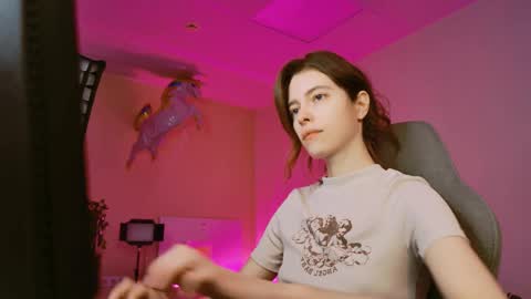 yoka_paradoxxx online show from 10.04.25