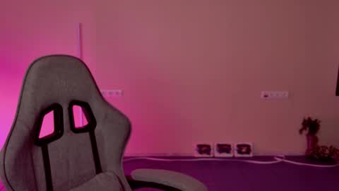 Snapshot of yoka_paradoxxx chatting on 02.04.26 yoka_paradoxxx online show from 02.04.26