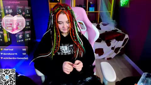 Snapshot of yoki_shizuko chatting on 02.06.25 Yoki online show from 02.06.25