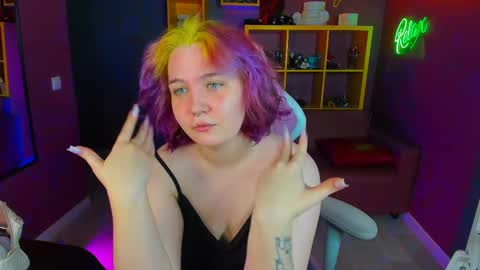 Snapshot of yoki_shizuko chatting on 03.06.25 Yoki online show from 03.06.25