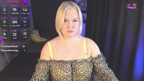 Snapshot of yolanda_kiss chatting on 04.24.26 Yolanda online show from 04.24.26