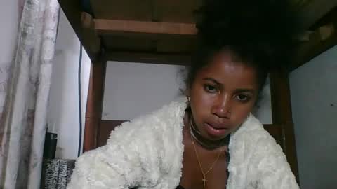 Snapshot of yolandrina05 chatting on 02.04.26 yolandrina05 online show from 02.04.26